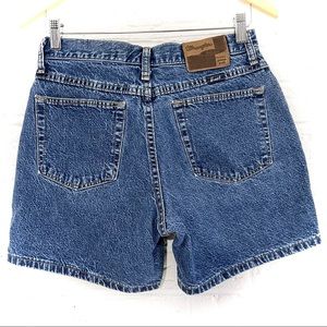 VINTAGE Wrangler High Waisted shorts size 6